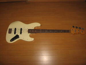 USED★フェンダー　エレキ　ベース★Fender★JAZZ BASS★MADE IN JAPAN★JV37150★フェンダー ソフトケース付き★ピッグカバー無し★