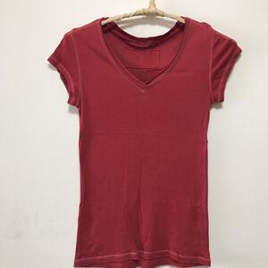 中古　GAP レディース　半袖Tシャツ 赤　M〜Lサイズ