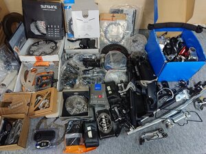 ★ジャンク品★自転車　パーツ　まとめ　ペダル/レバー/タイヤ/shimano/色々あります　パーツ取りに！！【他商品と同梱歓迎】