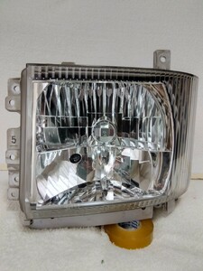 いすゞ　ギガ　エルフ　フォワード　純正　HID ヘッドライト左（助手席側)　バラスト付き　 24V　打印5 KOITO110-21872　点灯確認済み！　