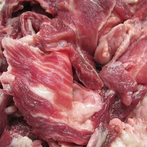 赤身肉たっぷり「馬すじ1kg」国産加工、ヘルシーフード...要加熱