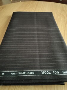 日本毛織　nikke eveness 1896 for taillor made　　wool 100スーツ生地　高級生地　150×270