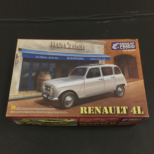 エブロ 1/24 ルノー4L No.25002・4800 RENAULT 4L プラモデル 保存箱付き ホビー 未組立品 EBBRO 現状品