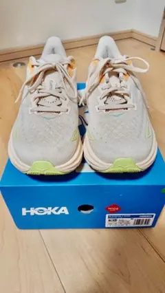 【美品】クリフトン 9 ワイド　 バニラ　レディース　24.5cm HOKA