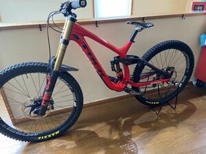 TREK SESSION 9.9 DH 27.5 中古車