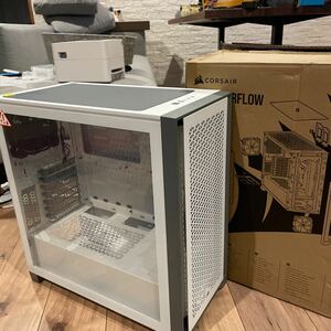 【新品未使用】CORSAIR 4000D AIRFLOW コルセア　PCケース ミドルタワー型PCケース 直接お渡し歓迎 WHITE