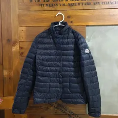 【雷市場（ポンジャン）商品韓国直送】 MONCLER(モンクレール) ウーマンズ GIACCA 軽量ダウン 0