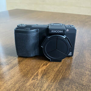 美品・RICOH GX200 リコー/コンパクトデジタルカメラ