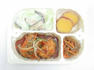 ★ 【直接引取不可】 食品サンプル ディスプレイ 弁当 おかずセット おかず 鶏の甘酢あん きんぴらごぼう 芋 見本品 料理模型 飲食店 置物