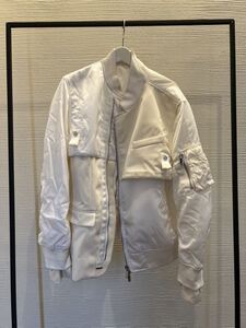 DIOR sacai コラボ　ボンバージャケット 白　46 2022ss　激レア　ディオール　サカイ 有名人私物品　ma-1 ドッキング jacket