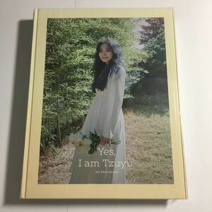 【送料600円~】Yes, I am Tzuyu. ツウィ 1st Photobook Peach ver. * フォトブック 写真集 TWICE フォトカ トレカ ポストカード欠