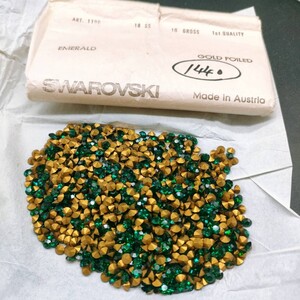 ☆ほぼ未使用 SWAROVSKI スワロフスキー ヴィンテージ ルース 1100 18SS 10gross Emerald エメラルド 裸石 グルーデコ R-259