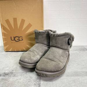 UGG MINI BAILEY BUTTON アグ ムートンブーツ ショートブーツ グレー　6 レディース　S742