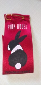 PINK HOUSE WONDER RABBIT 赤 リボンバッチ・1個