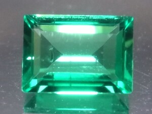 0.78ct 新品・コロンビアカラーの最上級ランクカラー 合成バイロンエメラルド 超希少入手困難・バイロン社製　（傷少なめタイプ） 