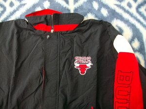 シカゴ ブルズ 黒ウインドブレーカー 極美品(訳あり) L Chicago Bulls NBA STARTER製 スターター Michael Jordan マイケル ジョーダン