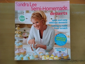 即決 洋書 英語レシピ「Sandra Lee/Semi-Homemade:Desserts」 アメリカのケーキ デザート パステルカラー お菓子 アメリカン ダイナー