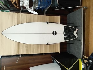 サーフボード JS black baron fish 5’9 31.7リッターブラックバロンフィッシュ ジェーエス 店舗受取可