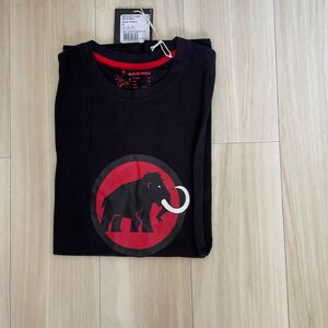 マムート　ロゴ　Tシャツ 新品　黒　Lサイズ