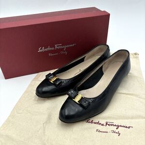 ＊ 良品 付属品完備 Salvatore Ferragamo サルヴァトーレフェラガモ 本革 クロコ型押し ヴァラリボン フラット パンプス 6C 23cm