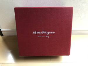 ●○ Salvatore Ferragamo サルヴァトーレ フェラガモ 保存箱 ボックス ○●