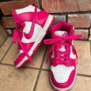 ナイキ NIKE ハイダンク　ピンクプライム　ハイカット　スニーカー　女の子　レディース　ピンク　白　23.5cm 人気カラー　レアカラー