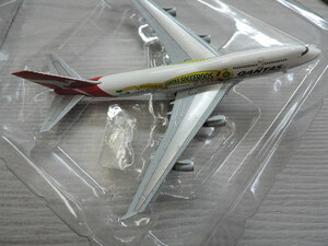 ★ＱＡＮＴＡＳ　　７４７－４００★　　カンタス航空　　ＤＲＡＧＯＮ　１/４００　　中古品・美品