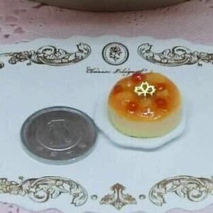 ☆1/12サイズ☆ ミニチュアマンゴームースケーキ　 ハンドメイド　ドールハウス　フェイクスイーツ　ブライス　リカちゃん 撮影小物