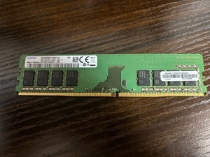 samsung 8GB 1Rx8 PC4-2400T メモリー　1枚