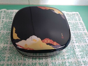 ● 箱付 未使用品 山中漆器 【昇峰 作:白河】くつわ オードブル 【三十六歌仙/紀友則:春の歌】綴り金彩 縁起物 二段 重箱 2段重 祝事 ③