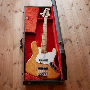 Fender USA/フェンダー Jazz Bass/ジャズベース 製造1976年前後くらい？？エレキベース ビンテージ ハードケース付き 70年代 送料無料