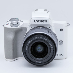 Canon EOS Kiss M ホワイト ダブルズームキット　【管理番号008027】