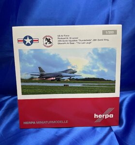 1/200 B-1B アメリカ空軍 34th BS ”Thunderbirds”.28th BW [HE558679]　サンダーバード