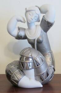 リヤドロ (LLADRO)「インドの美」フィギア（陶磁器）
