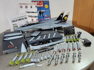 ＜送料無料＞【完成・動作品】TOP GUN・全長約60cm・ビッグスケール「アシェット 週刊 F-14 トムキャットをつくる」簡易展示ケース付属