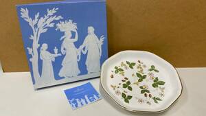  未使用 WEDGWOOD ウェッジウッド 大皿 平皿 ワイルドストロベリー 食器 イチゴ柄 /1340