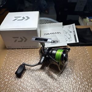 美品 ダイワ DAIWA 14カルディア 14CALDIA 2506 新品PEライン付き すぐ使えます