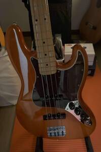 フェンダー　ジャズ　ベース　Fender Jazz