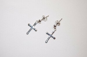 Ｐｔ９００　プラチナ　クロス　ピアス　【中古】【当日発送】