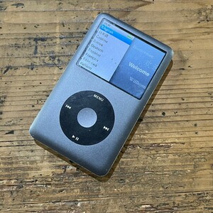 【E】Apple アップル A1238 デジタルオーディオプレーヤー iPod classic アイポッドクラシック 160GB 通電のみ確認 ジャンク