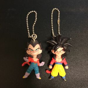 DRAGONBALL/ ドラゴンボール　UDM フィギュア キーホルダー 超サイヤ人4 孫悟空、超サイヤ人4 ベジータ　セット