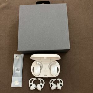 Bose QuietComfort Earbuds ワイヤレスイヤホン Bluetooth ノイズキャンセリング マイク付 備品付き！　美品！　１円から！