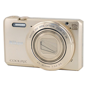 【中古】Nikon製 デジカメ COOLPIX S7000 ゴールド/1602万画素 液晶画面いたみ 本体のみ [管理:1050024656]