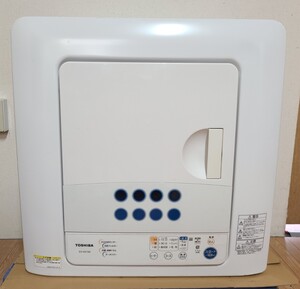 【中古動作品】管1J30 TOSHIBA 除湿形電気衣類乾燥機 ED-45C ピュアホワイト 100v 2018年製　動作確認OK 乾燥容量4.5㎏ 標準乾燥時間205分