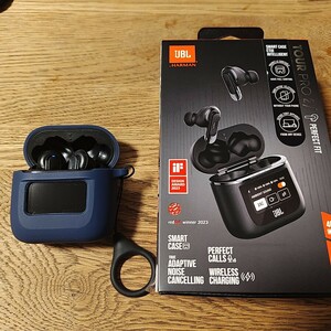 JBL TOUR PRO2 ブラック ワイヤレスイヤホン スマートタッチディスプレイ搭載 ソフトケース付