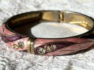 ヴィンテージ ** エナメルとラインストーンの美しいバングル vintage bangle 刻印