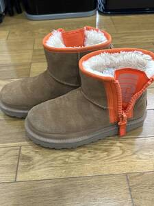 UGG ショートブーツ　23 US6