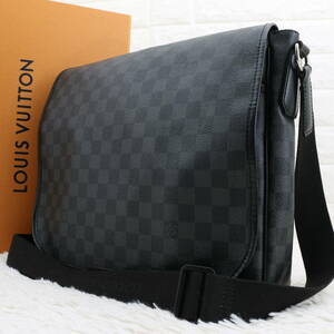 LOUIS VUITTON ルイヴィトン ダニエルMM ダミエ ショルダーバッグ メッセンジャーバッグ グラフィット ブラック N58029 レザー PVC メンズ