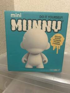 【即決・送料無料】 kidrobot mini MUNNY フィギュア　ミニマニー　キッドロボット★9