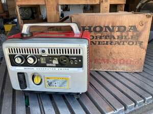 HONDA 発電機 EM300 50/60Hz 単相100V 定格出力250-300VA ジャンク扱い品 アウトドア 　中古品 HONDA GENERATOR EM 300